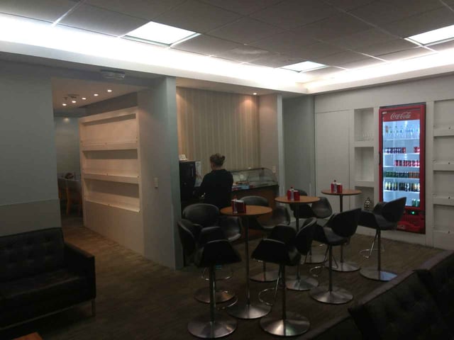 Lounge thumbnail 1