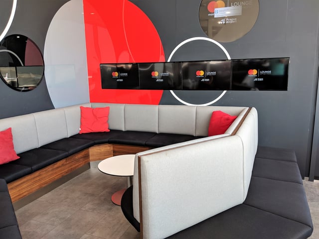Lounge thumbnail 1