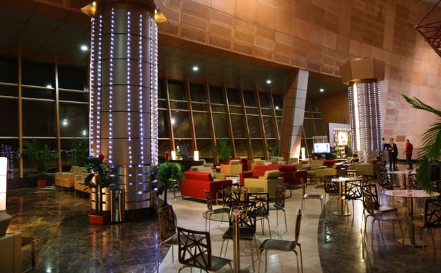 Lounge thumbnail 1