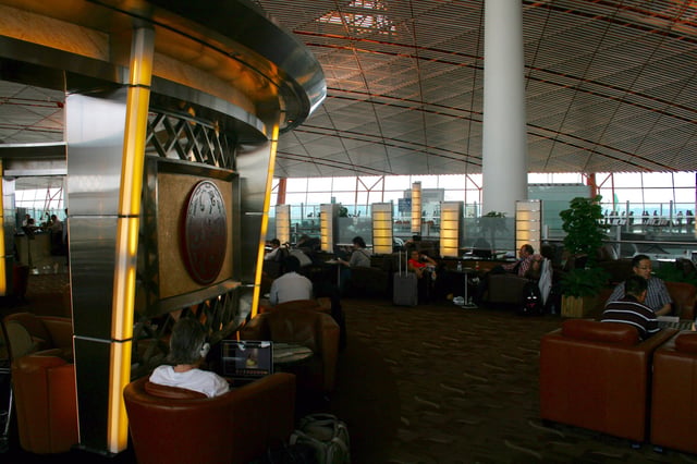 Lounge thumbnail 5