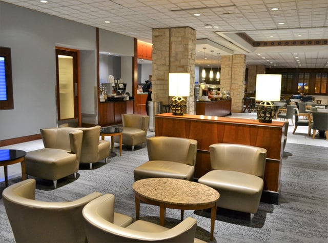 Lounge thumbnail 2