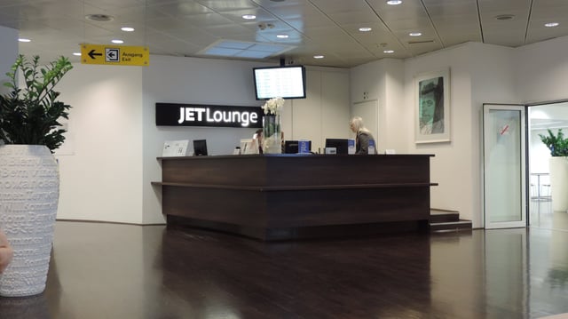 Lounge thumbnail 5