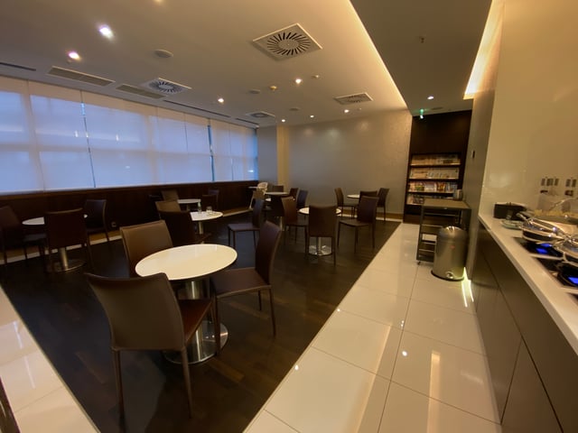 Lounge thumbnail 1