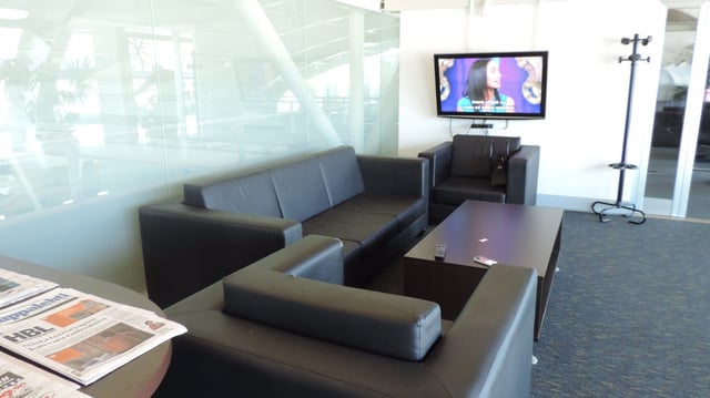 Lounge thumbnail 4