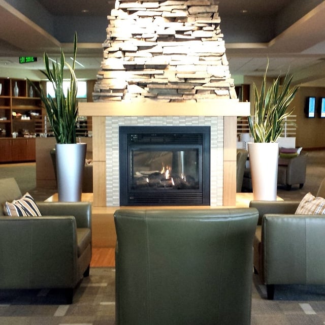Lounge thumbnail 5
