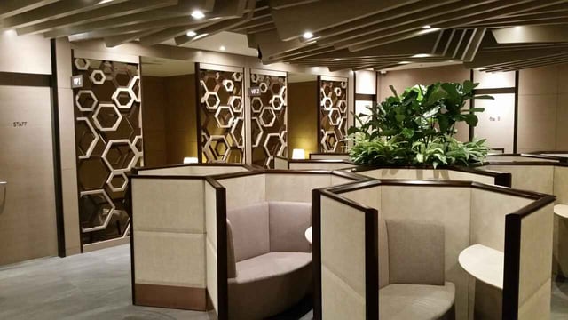 Lounge thumbnail 5
