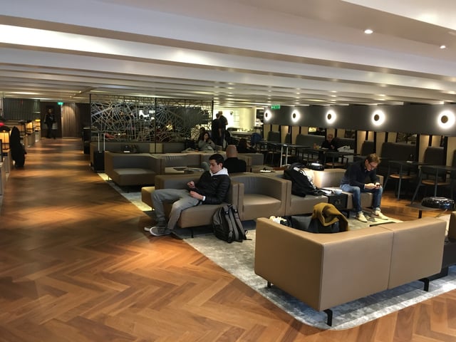 Lounge thumbnail 1