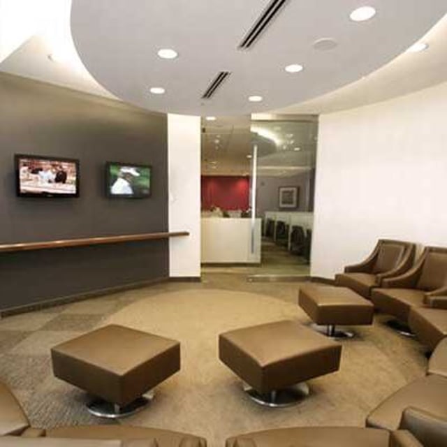 Lounge thumbnail 2