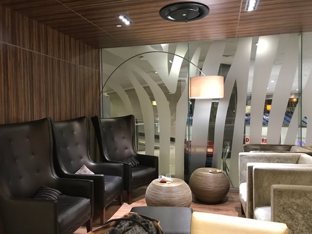 Lounge thumbnail 1