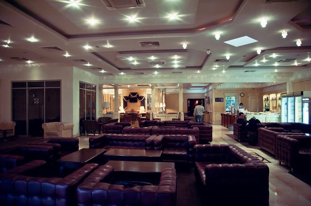 Lounge thumbnail 3