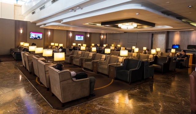 Lounge thumbnail 2