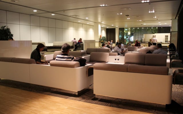 Lounge thumbnail 5