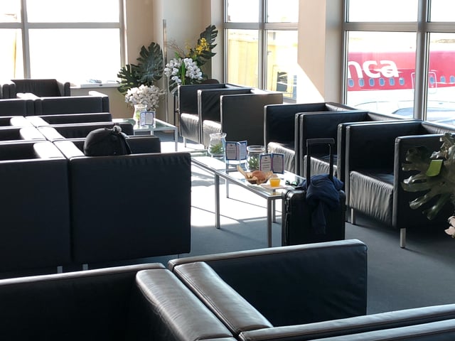 Lounge thumbnail 1