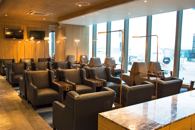 Lounge thumbnail 5