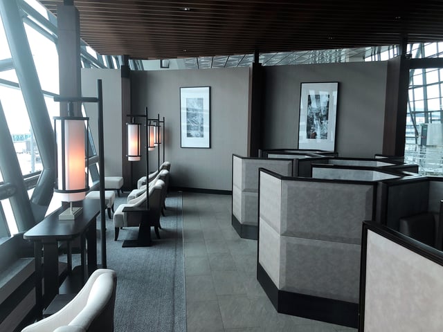 Lounge thumbnail 1