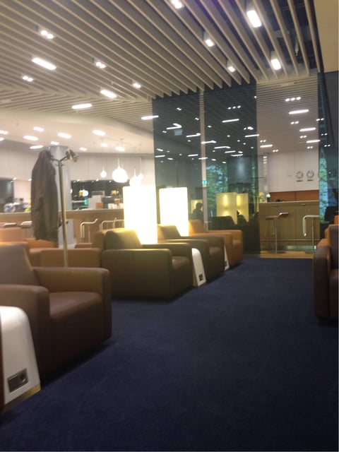 Lounge thumbnail 3