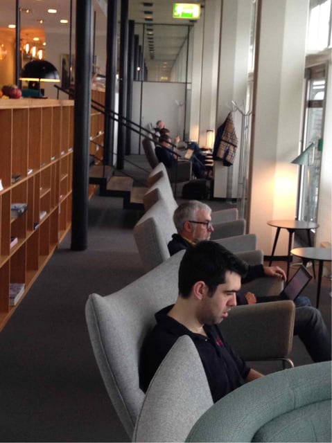 Lounge thumbnail 1