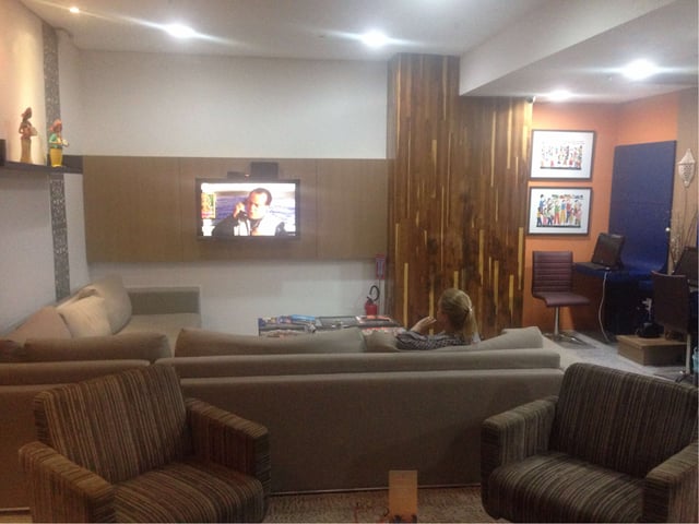 Lounge thumbnail 1
