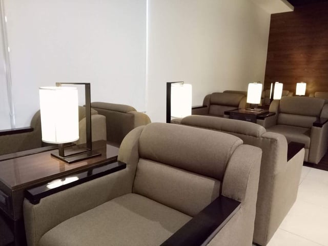 Lounge thumbnail 1