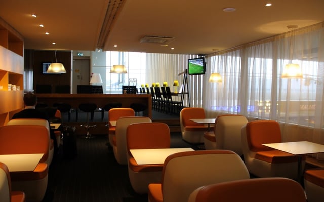 Lounge thumbnail 2