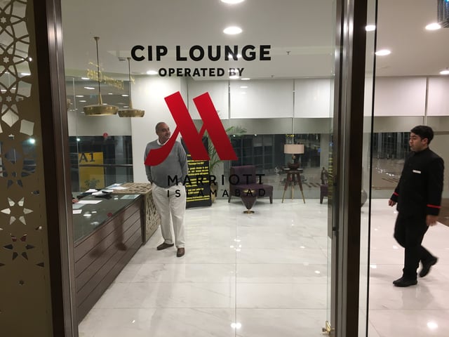 Lounge thumbnail 1
