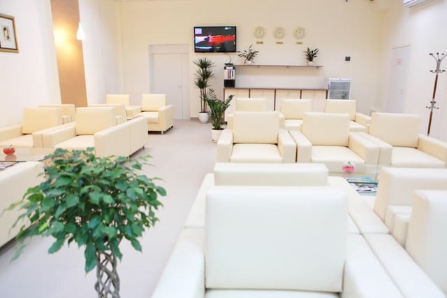 Lounge thumbnail 1
