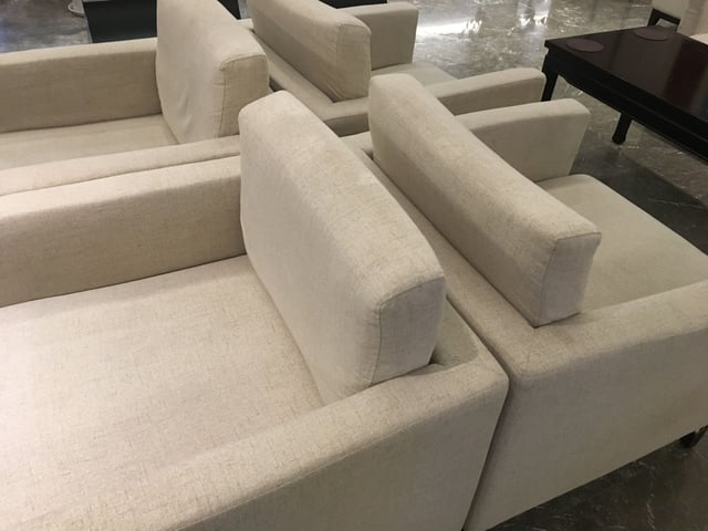 Lounge thumbnail 1