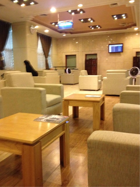 Lounge thumbnail 2