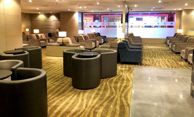 Lounge thumbnail 3