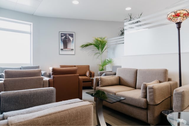 Lounge thumbnail 5