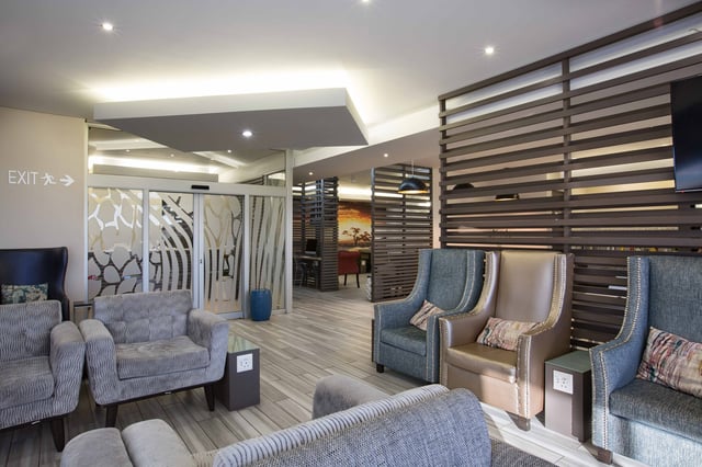 Lounge thumbnail 1