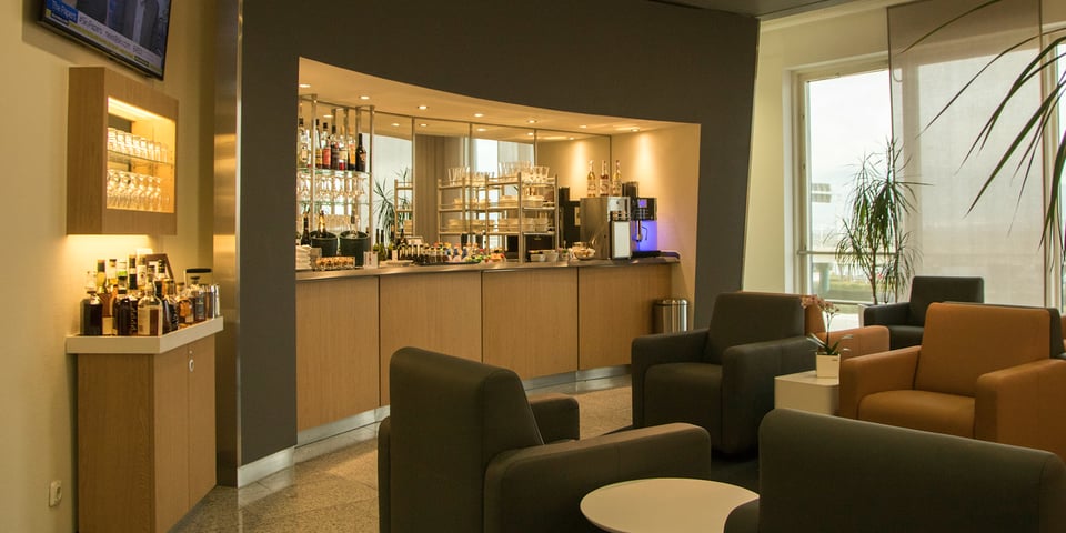 ATH: Lufthansa Lounge Reviews & Photos - Terminal B, Schengen, Athens ...